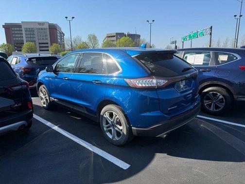 Lightning Blue Metallic 2018 Ford Edge Titanium