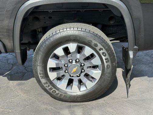 Black 2024 Chevrolet Silverado 2500 Custom