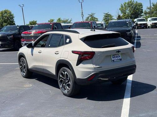 White Sands 2026 Chevrolet Trax FWD 2RS
