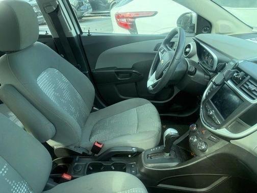 Silver Ice Metallic 2020 Chevrolet Sonic FWD Hatchback 1FL 5-Door