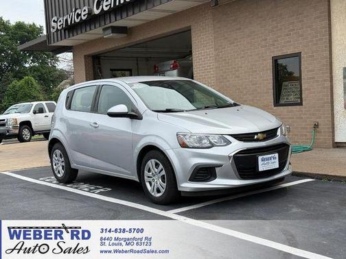 Silver Ice Metallic 2020 Chevrolet Sonic FWD Hatchback 1FL 5-Door
