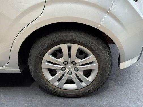 Silver Ice Metallic 2020 Chevrolet Sonic FWD Hatchback 1FL 5-Door