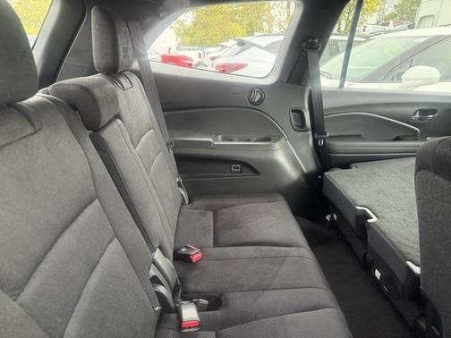 2022 Honda Pilot AWD Sport