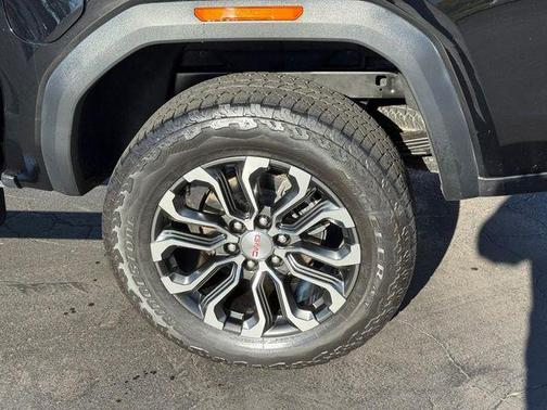 2024 GMC Canyon Denali