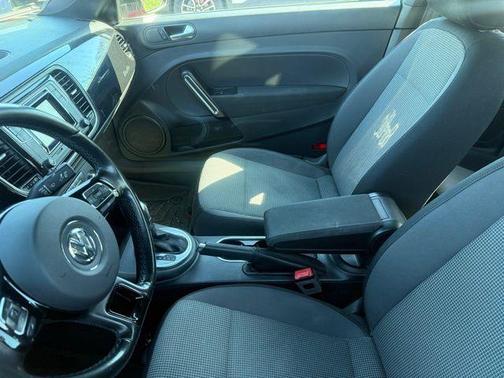 2018 Volkswagen Beetle 2.0T S