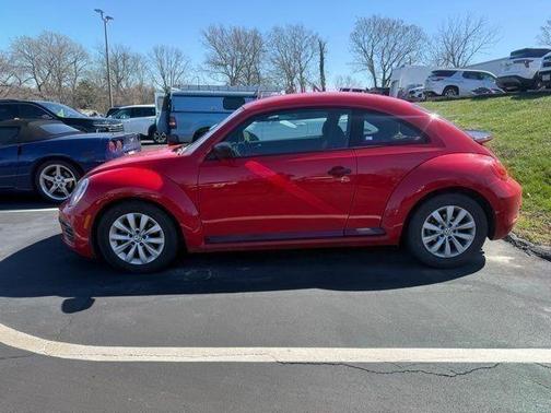2018 Volkswagen Beetle 2.0T S