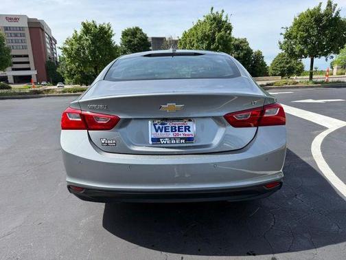 Sterling Gray Metallic 2024 Chevrolet Malibu FWD 1LT