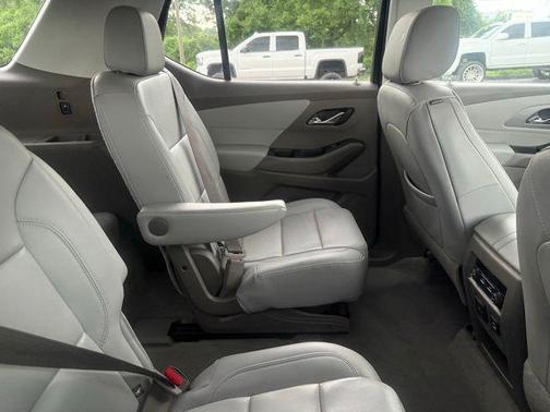 Black Cherry Metallic 2020 Chevrolet Traverse LT Leather
