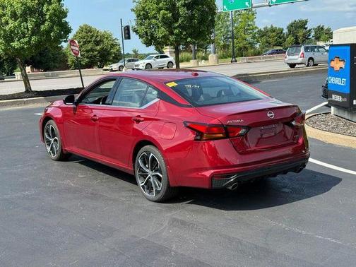 Scarlet 2024 Nissan Altima SR Intelligent AWD