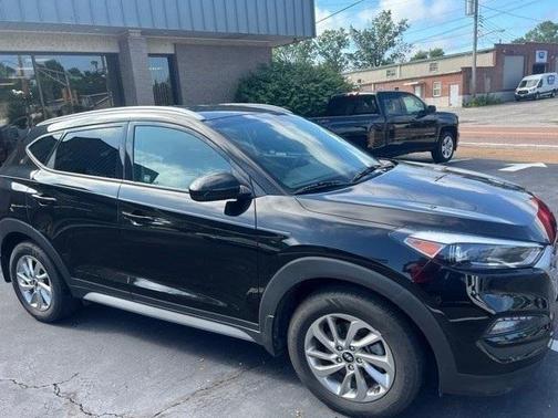 2017 Hyundai TUCSON SE