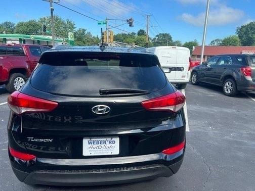 2017 Hyundai TUCSON SE