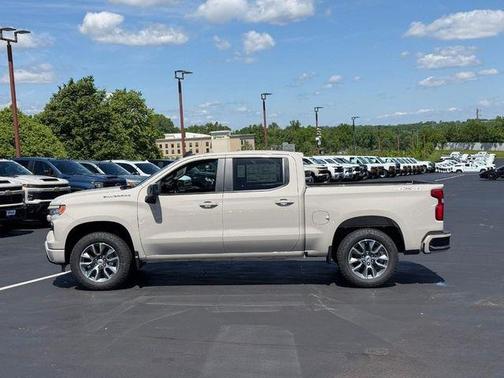 White Sands 2026 Chevrolet Silverado 1500 RST