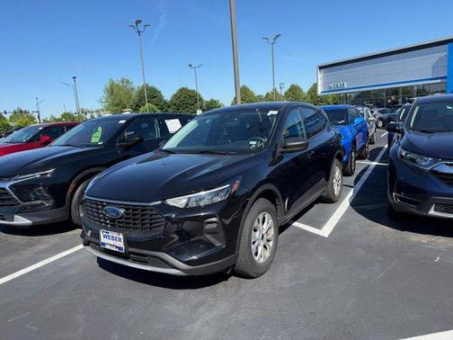 Black Metallic 2025 Ford Escape Active