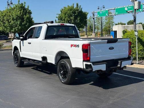 Oxford White 2025 Ford F-350 XL