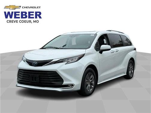 2023 Toyota Sienna XLE