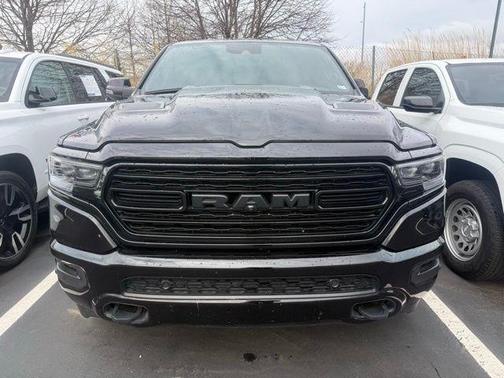 Diamond Black Crystal Pearlcoat 2023 RAM 1500 Limited
