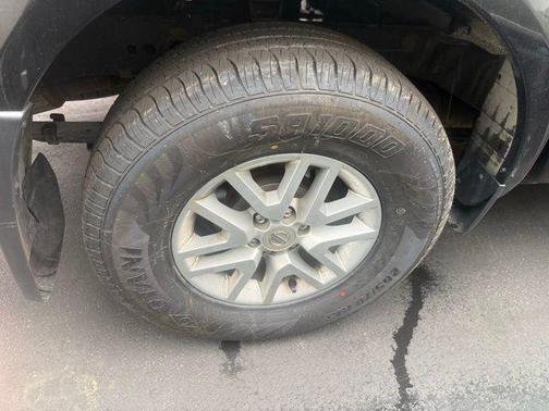Magnetic Black Pearl 2020 Nissan Frontier SV