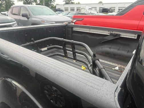 Magnetic Black Pearl 2020 Nissan Frontier SV
