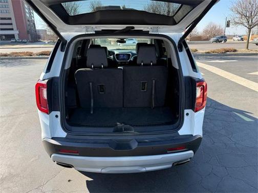 2023 GMC Acadia AWD SLT