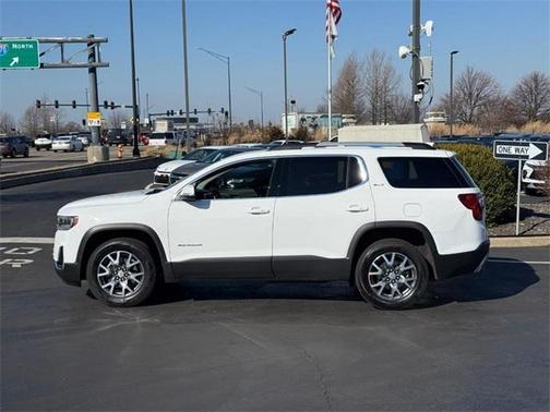2023 GMC Acadia AWD SLT