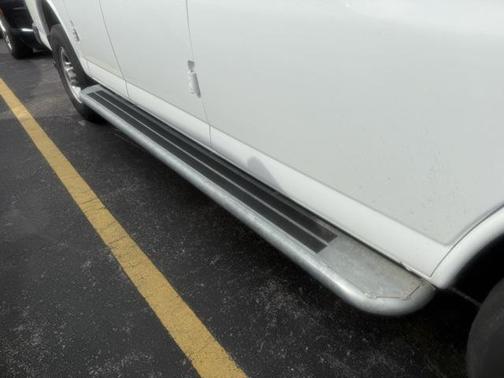 2023 GMC Savana 2500 Work Van