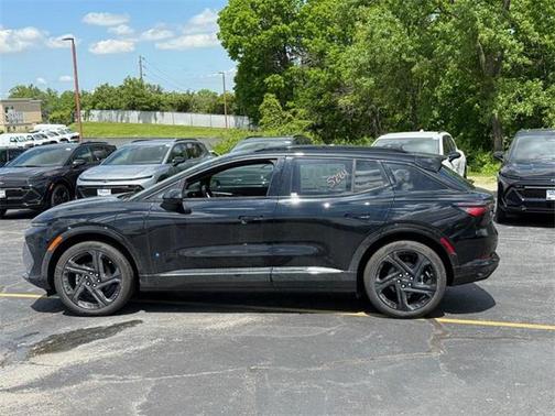 2025 Chevrolet Equinox EV RS