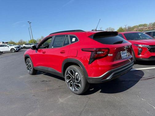 Apex Red 2026 Chevrolet Trax FWD 2RS