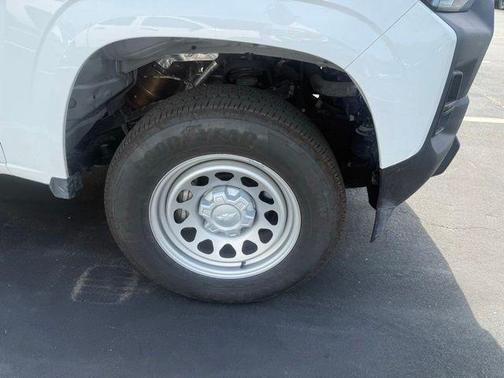 Summit White 2025 Chevrolet Colorado WT