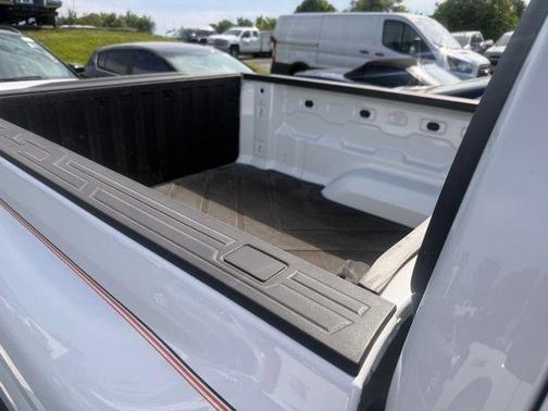 Summit White 2025 Chevrolet Colorado WT