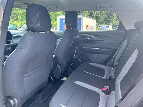 Sterling Gray Metallic 2026 Chevrolet Trailblazer LS