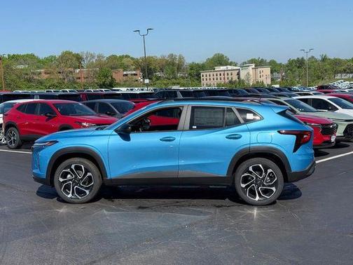 Marina Blue Metallic 2026 Chevrolet Trax FWD 2RS