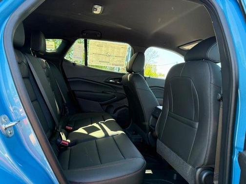 Marina Blue Metallic 2026 Chevrolet Trax FWD 2RS