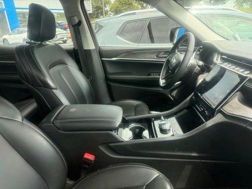 Silver Zynith 2023 Jeep Grand Cherokee L Limited