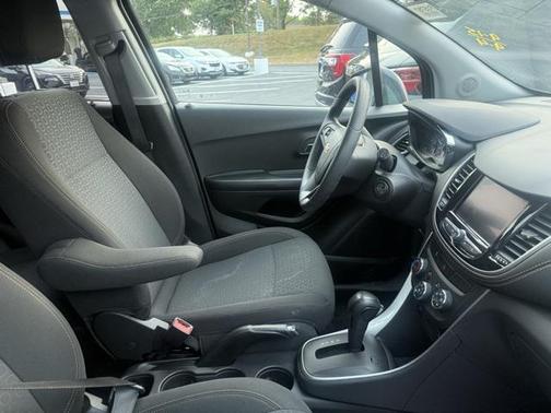 2022 Chevrolet Trax LS
