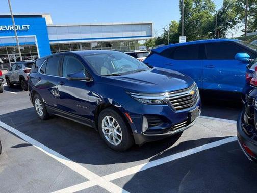 Blue Glow Metallic 2023 Chevrolet Equinox 1LT