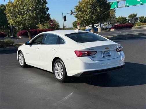 2022 Chevrolet Malibu FWD LT