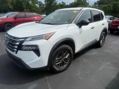 Glacier White 2024 Nissan Rogue S