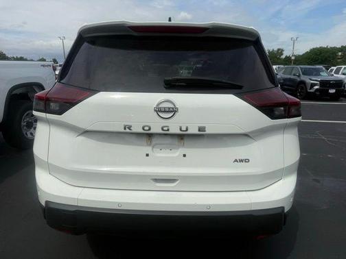 Glacier White 2024 Nissan Rogue S