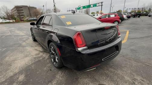 2022 Chrysler 300 Touring