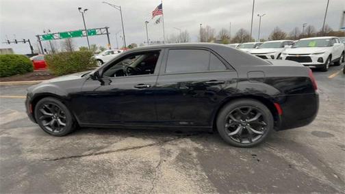 2022 Chrysler 300 Touring