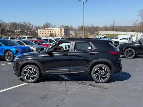 Mosaic Black Metallic 2026 Chevrolet Trailblazer RS