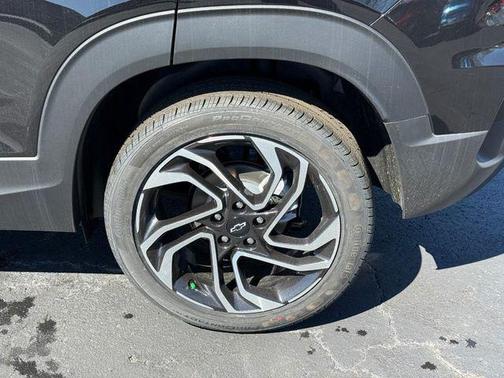 Mosaic Black Metallic 2026 Chevrolet Trailblazer RS