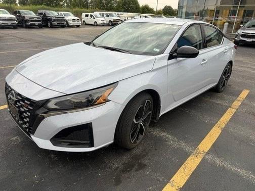 2023 Nissan Altima SR FWD