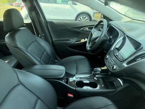 2022 Chevrolet Malibu FWD Premier