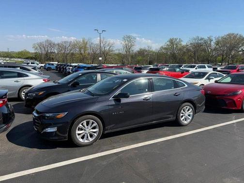 Dark Ash Metallic 2023 Chevrolet Malibu FWD 1LT