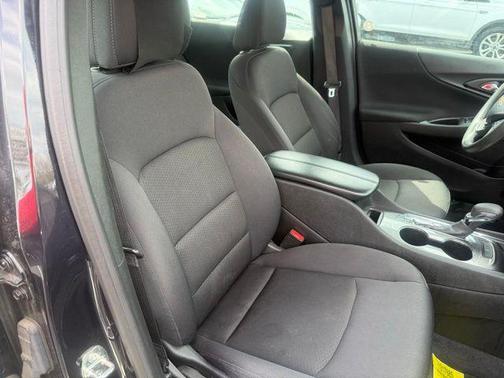 Dark Ash Metallic 2023 Chevrolet Malibu FWD 1LT