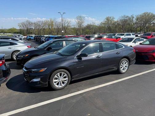 Dark Ash Metallic 2023 Chevrolet Malibu FWD 1LT