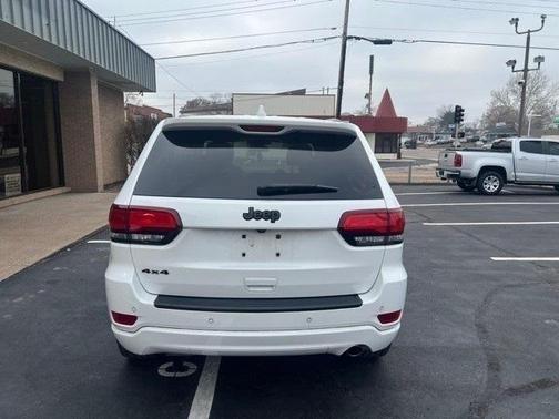 2021 Jeep Grand Cherokee Laredo