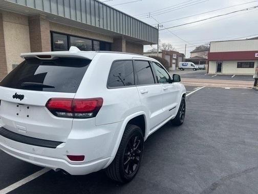 2021 Jeep Grand Cherokee Laredo