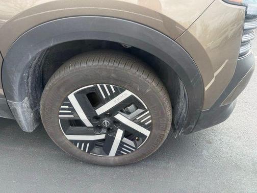 Canyon Bronze Metallic 2026 Nissan Kicks SV